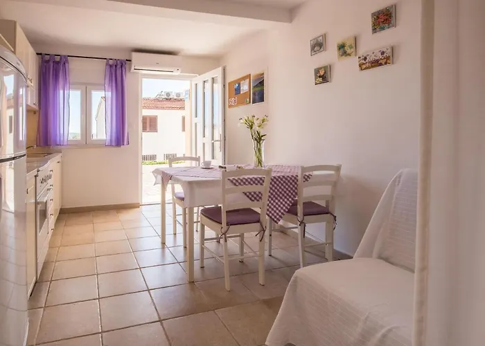 Apartment Amneris *