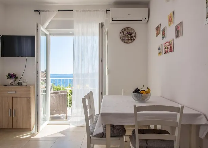 Amneris Apartment