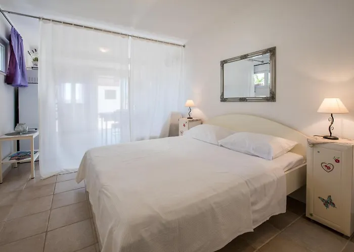 Amneris Apartment