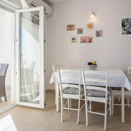 Amneris Διαμέρισμα Τρογκίρ