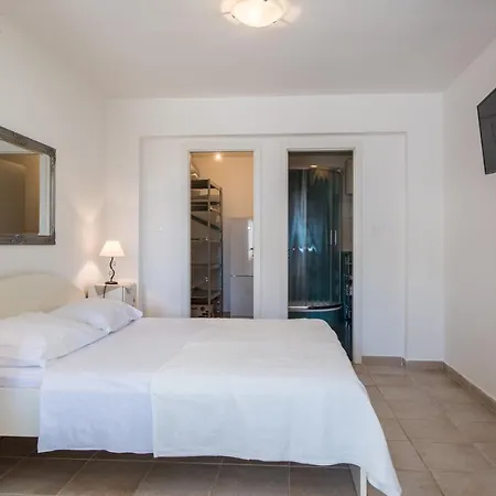 Amneris * Τρογκίρ