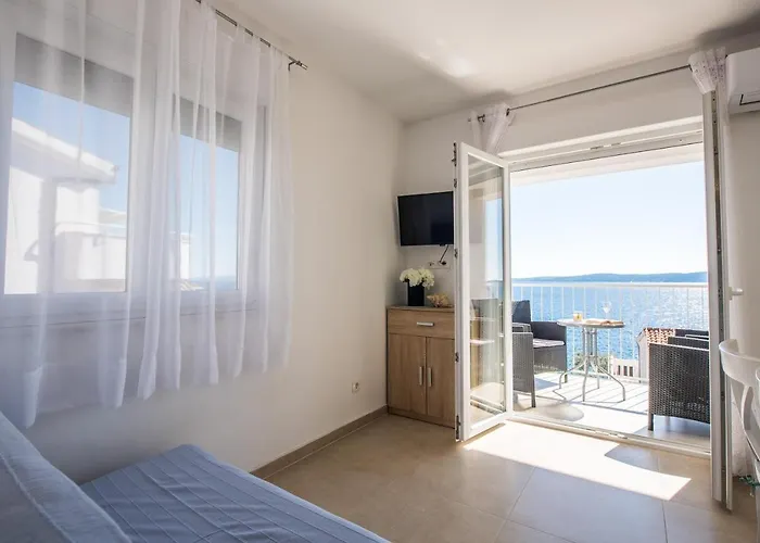 Amneris Apartment